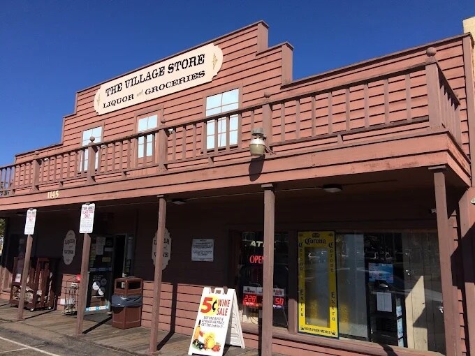More Photos Of 1105 Rosecrans St, San Diego General Retail For Sale