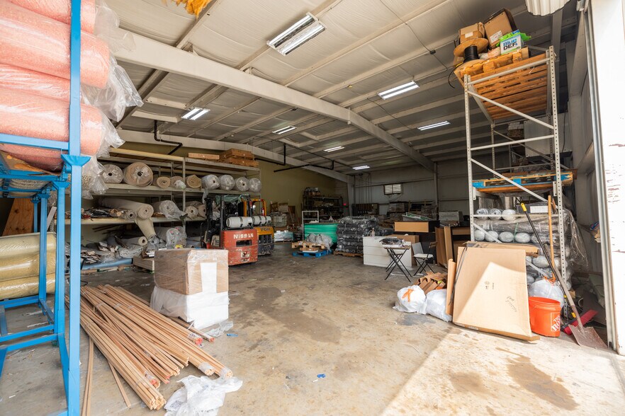 More Photos Of 10009 S Highway 6 Rd, Sugar Land Freestanding For Sale