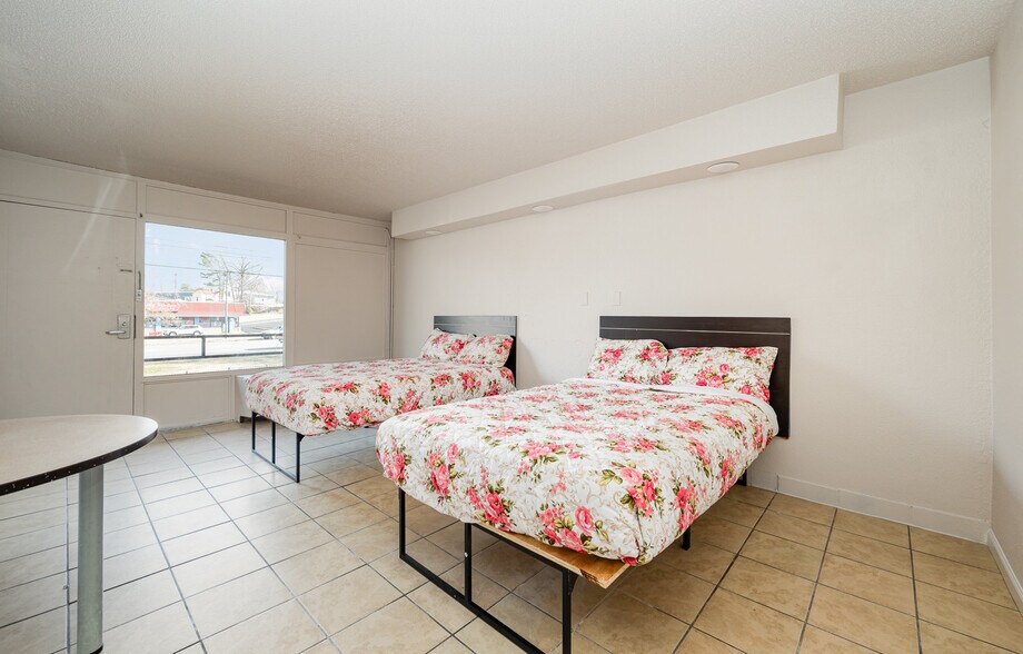 More Photos Of 325 US Highway 70 SW, Hickory Hotel For Sale