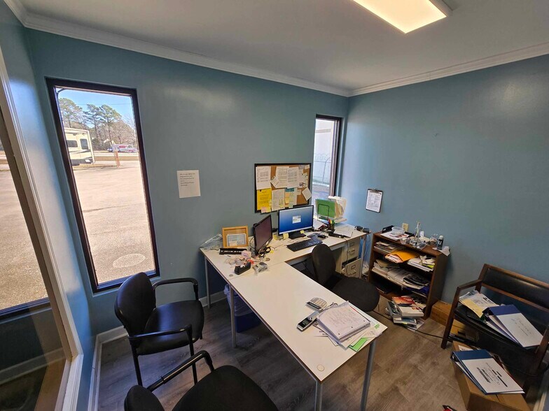 More Photos Of 213 W US 70 Hwy, Havelock Freestanding For Sale