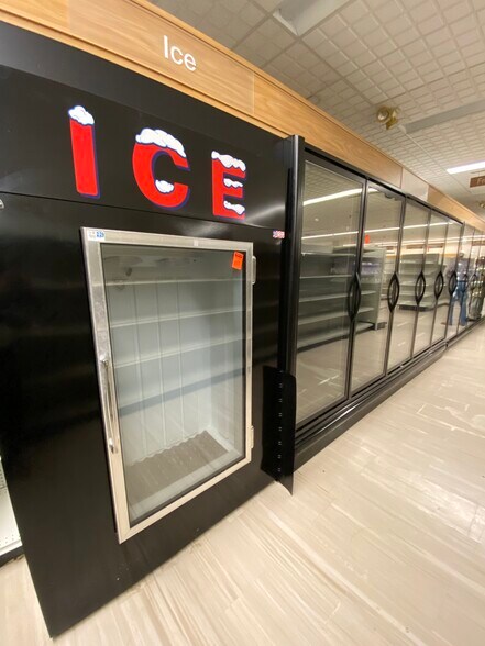 More Photos Of 145 Amherst St, Nashua Drugstore For Sale