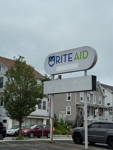 More Photos Of 239-241 N 1st St, Lehighton Storefront For Lease