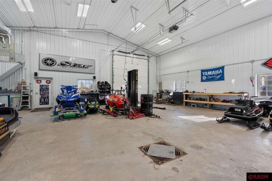 More Photos Of 213 Broadway Ave N, New Richland Light Distribution For Sale