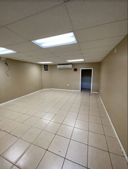 More Photos Of 25 E 4th St, Hialeah Office For Lease
