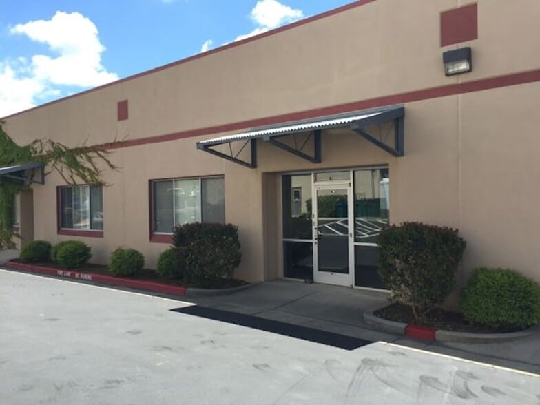 More Photos Of 143 Spring Hill Dr, Grass Valley Office For Lease