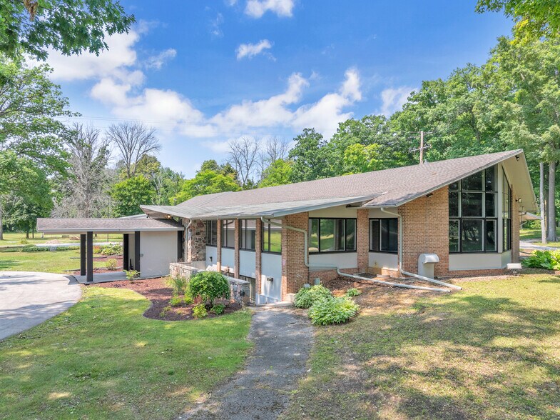 More Photos Of 3212 N Union Rd, Cato Golf Course Driving Range For Sale