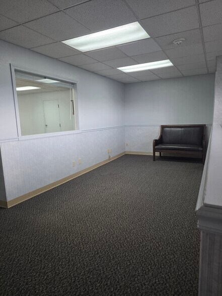 More Photos Of 50 Snider Way, Sparks Light Distribution For Lease