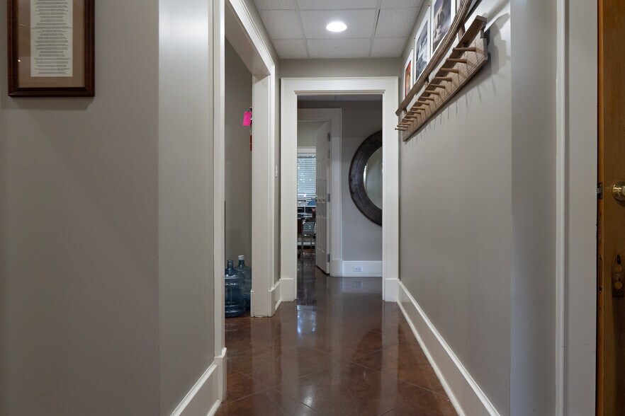 More Photos Of 40 Northtown Dr, Jackson Office Residential For Sale