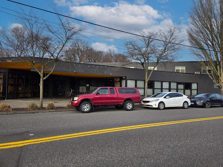 More Photos Of 1235 SE Division St, Portland Office For Lease