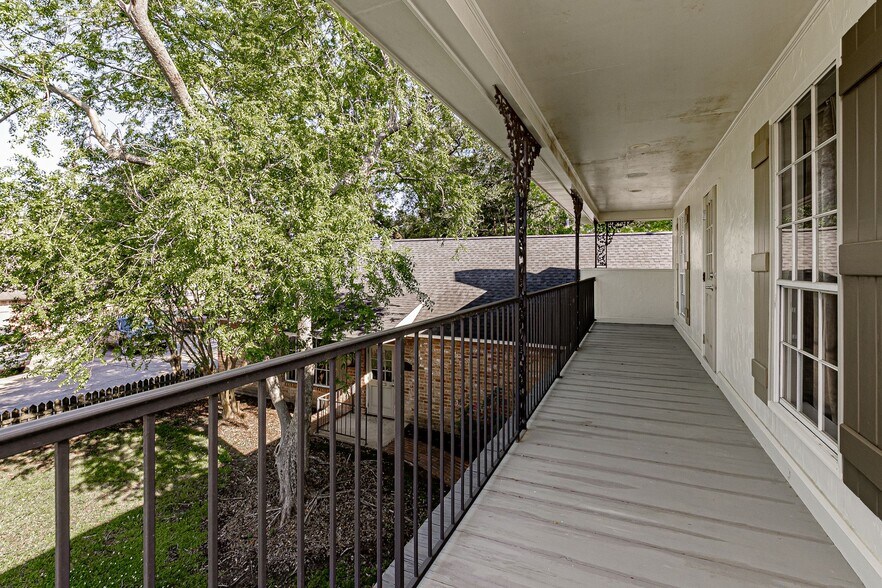 More Photos Of 673 E Airport Ave, Baton Rouge Office Residential For Sale