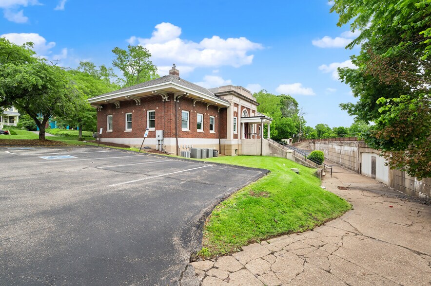 More Photos Of 500 Chadwick St, Sewickley Medical For Sale