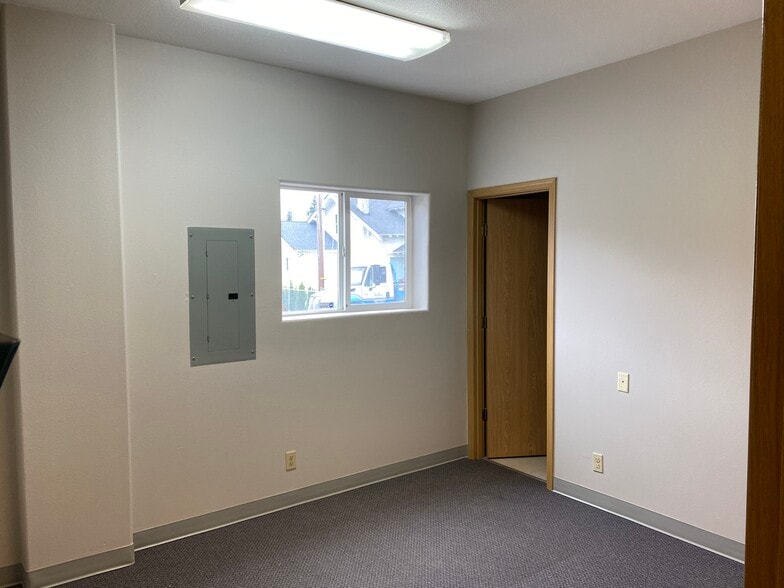 More Photos Of 15403 NE Caples Rd, Brush Prairie Warehouse For Lease
