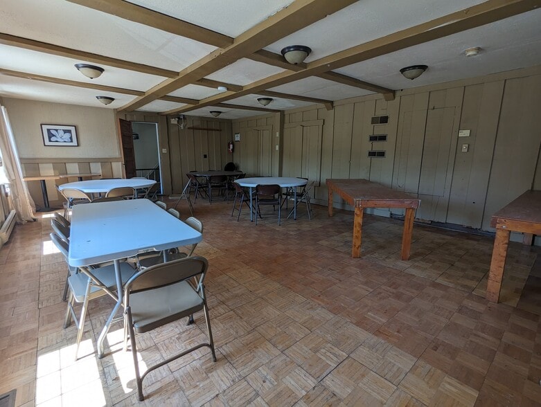 More Photos Of 17 Main St, Ballston Lake Restaurant For Lease