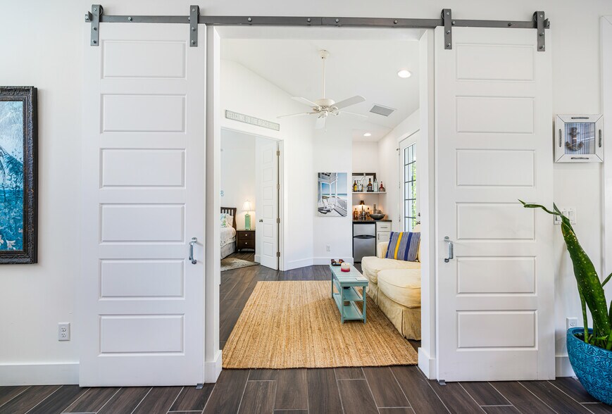 More Photos Of 2974 Van Buren Ave, Naples Storefront Retail Residential For Sale