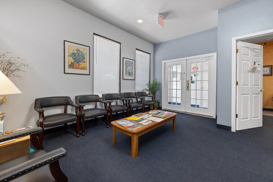 More Photos Of 1228 Precinct Line Rd, Hurst Medical For Sale