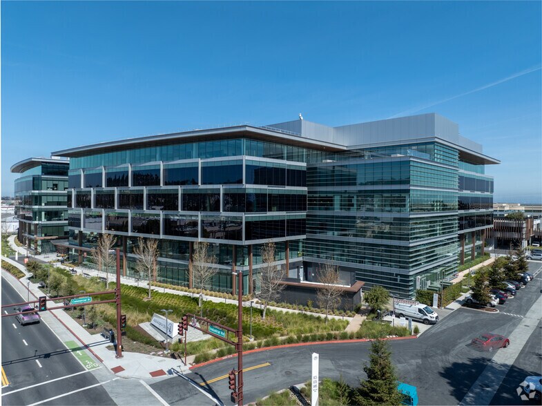 More Photos Of 835 Industrial Rd, San Carlos Research And Development For Lease