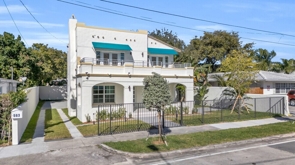 More Photos Of 563 NE 67th St, Miami Medical For Lease