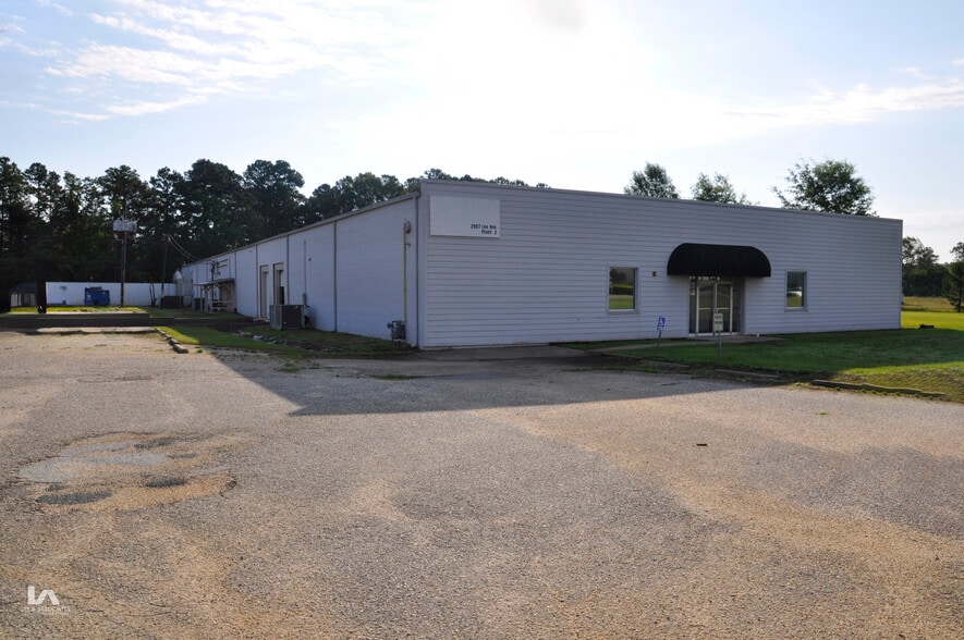 More Photos Of 2907 Lee Ave, Sanford Warehouse For Lease