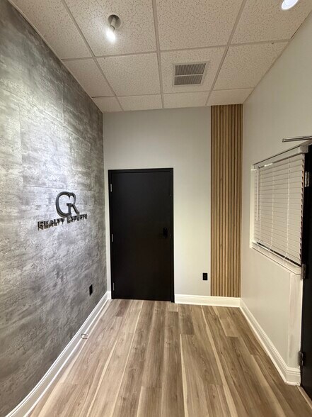 More Photos Of 8751 Commodity Cir, Orlando Medical For Lease