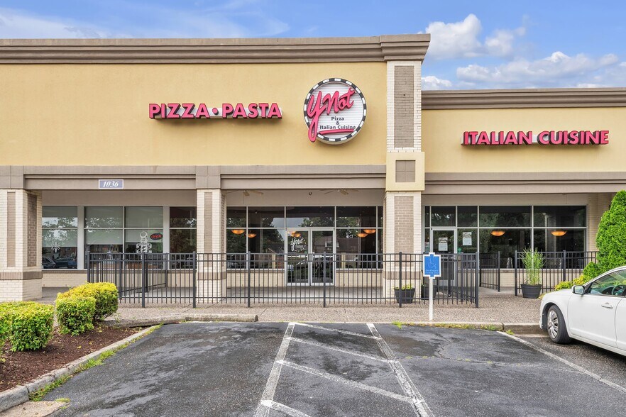 More Photos Of 1036 Volvo Pky, Chesapeake Freestanding For Sale