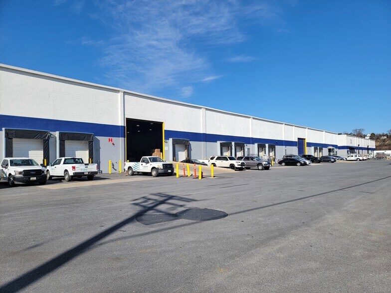 More Photos Of 4625 Hollins Ferry Rd, Halethorpe Unknown For Lease