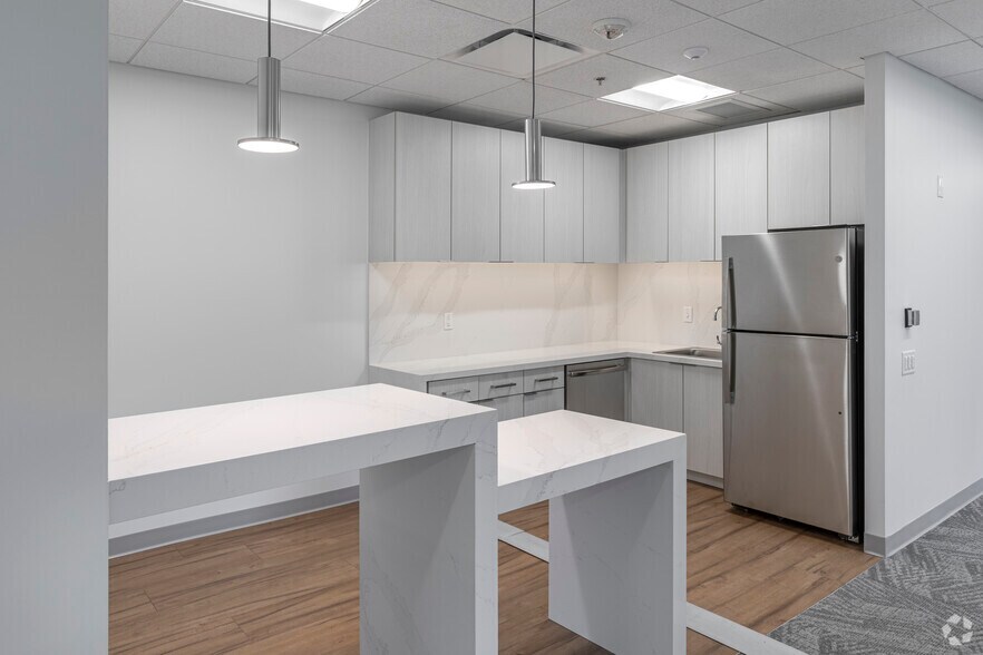 More Photos Of 6800 Versar Ctr, Springfield Office For Sale