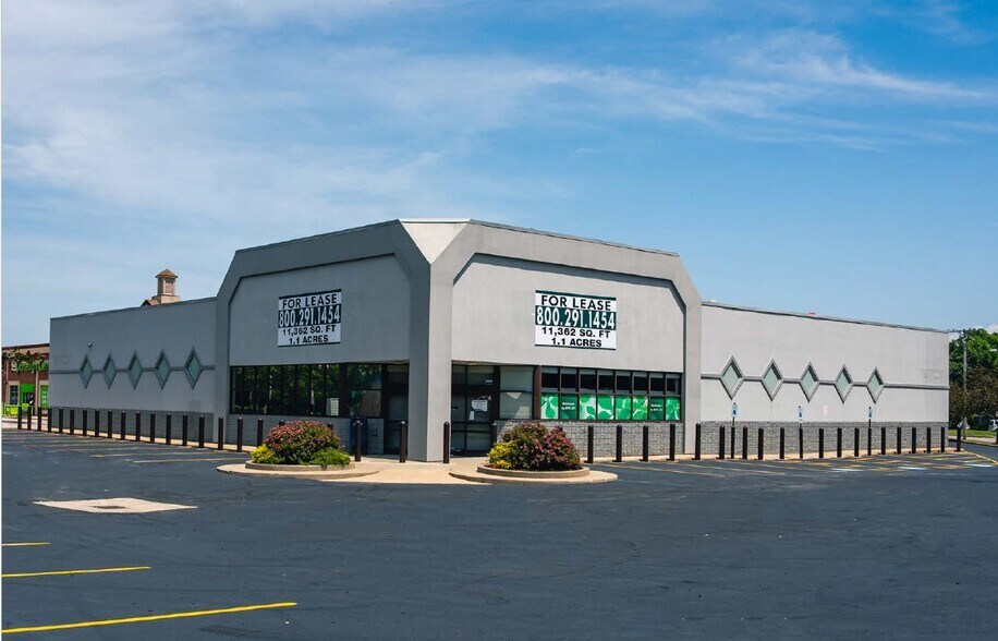 More Photos Of 30500 Lake Shore Blvd, Willowick Drugstore For Lease