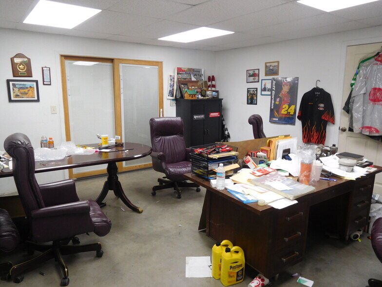 More Photos Of 1210 Champion Ferry Rd, Gaffney Flex For Sale