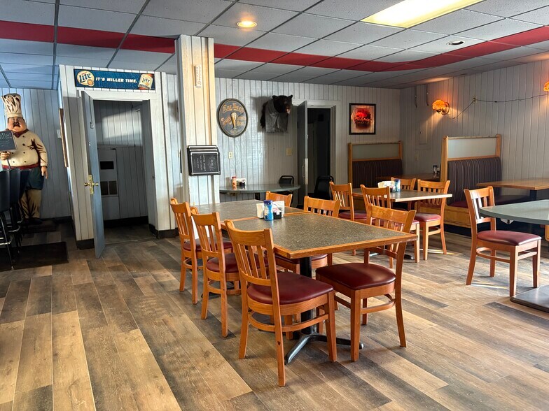 More Photos Of 1040 S Wayne St, Saint Marys Restaurant For Sale