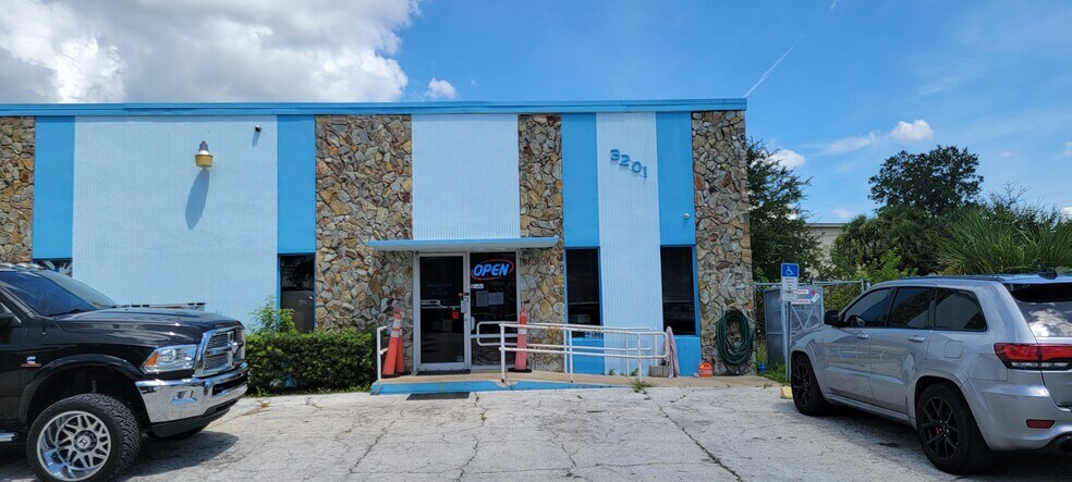 More Photos Of 3201 44th Ave N, Saint Petersburg Industrial For Sale