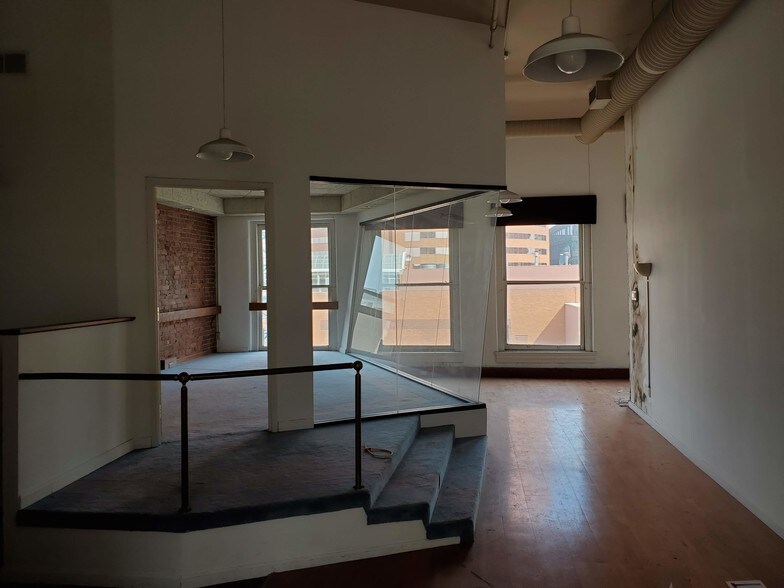 More Photos Of 133 W 4th St, Cincinnati Office For Sale