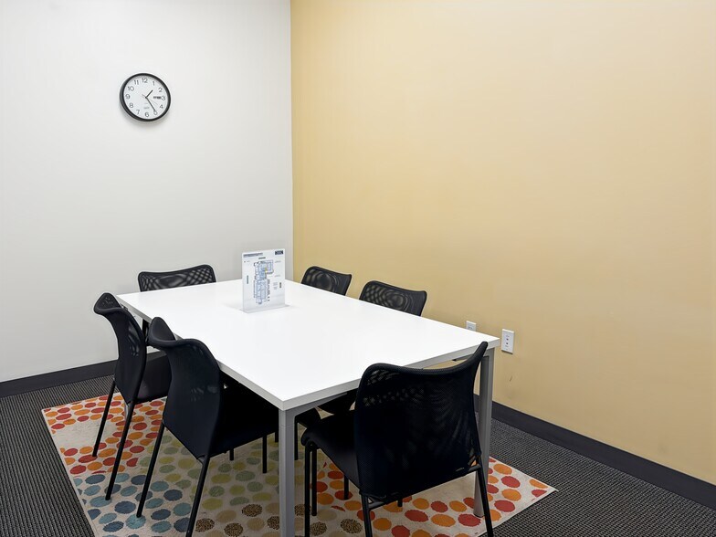More Photos Of 9100 Conroy Windermere Rd, Windermere Coworking Space