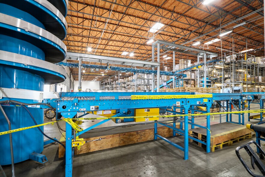 More Photos Of 50 Icon, Foothill Ranch Manufacturing For Lease