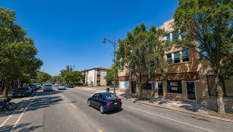 More Photos Of 4519-4523 N Milwaukee Ave, Chicago Apartments For Lease