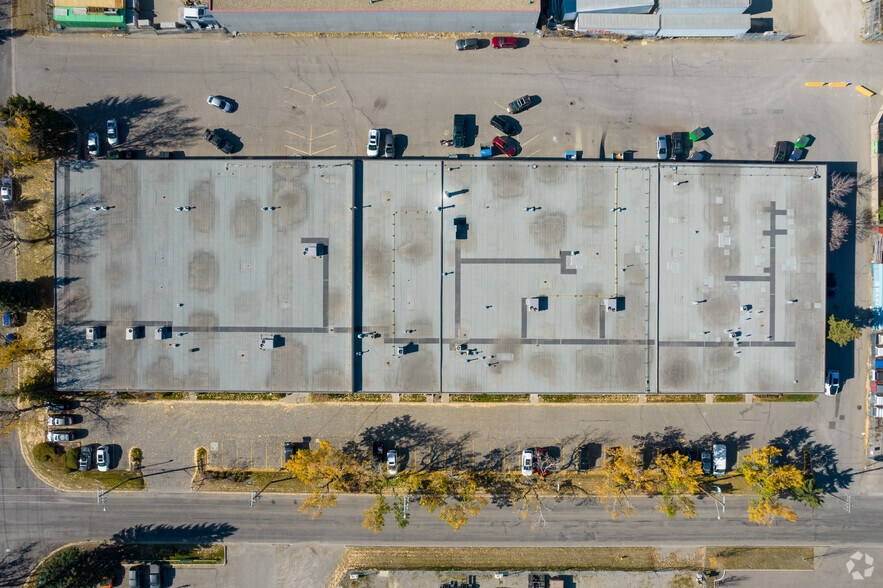 More Photos Of 6015-6041 4 St SE, Calgary Warehouse For Lease