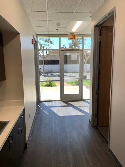 More Photos Of 9220-9268 1/2 Hall Rd, Downey Manufacturing For Lease