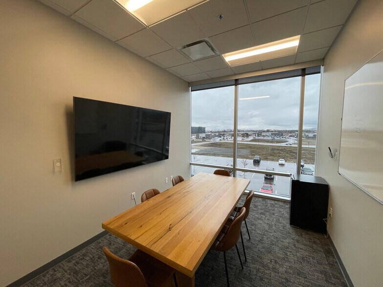 More Photos Of 1064 S North County Blvd, Pleasant Grove Office For Lease