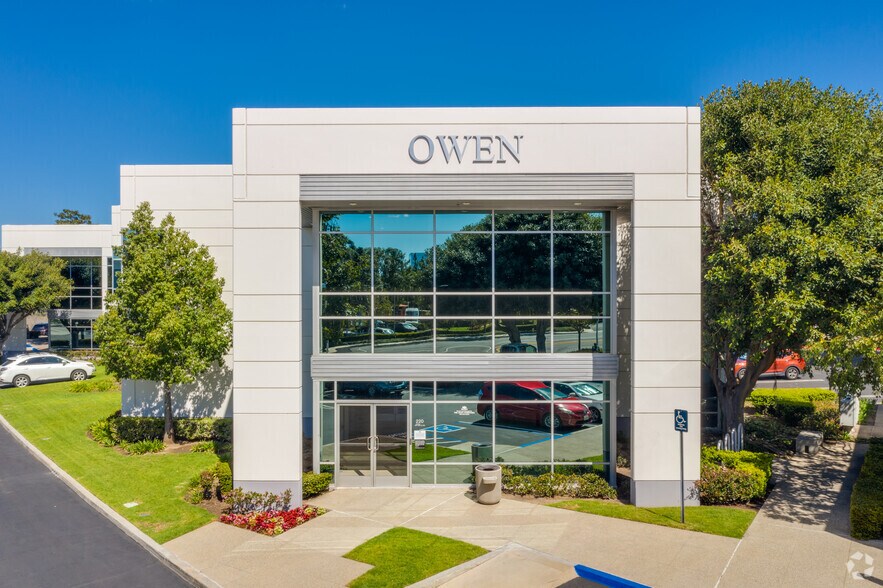 More Photos Of 220 Technology Dr, Irvine Light Distribution For Lease