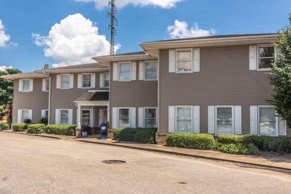 More Photos Of 22 Garlington Rd, Greenville Office For Lease