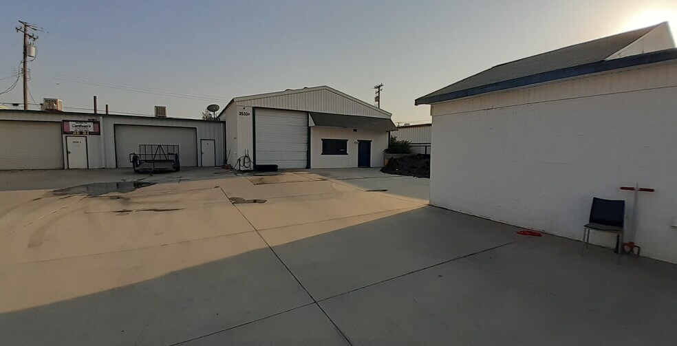 More Photos Of 3531-3533 Brian Way, Bakersfield Warehouse For Sale