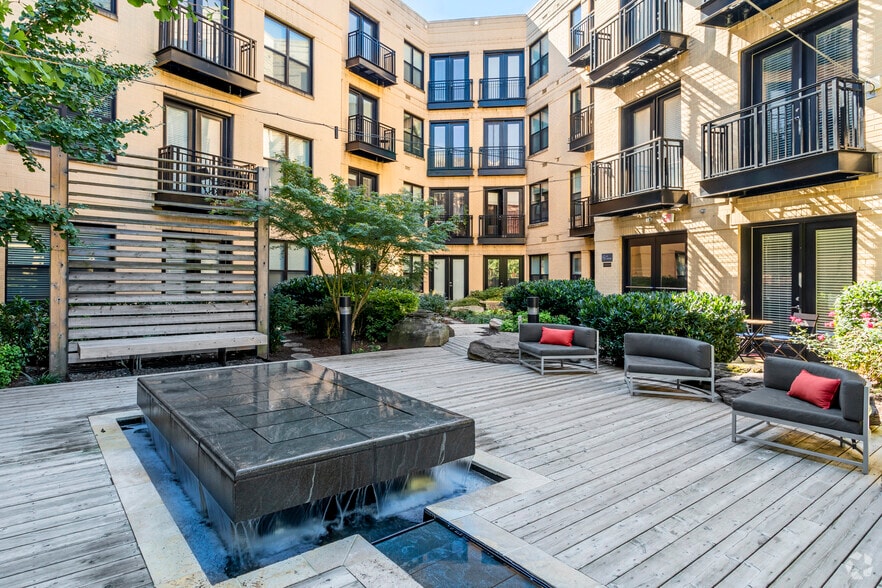 More Photos Of 1919 Clarendon Blvd, Arlington Apartments For Lease