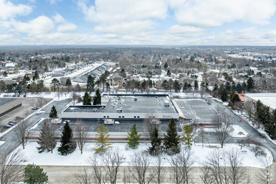 More Photos Of 23227 Commerce Dr, Farmington Warehouse For Sale