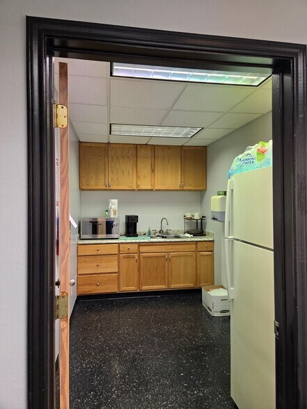 More Photos Of 700 S 10th St, McAllen Office For Sale