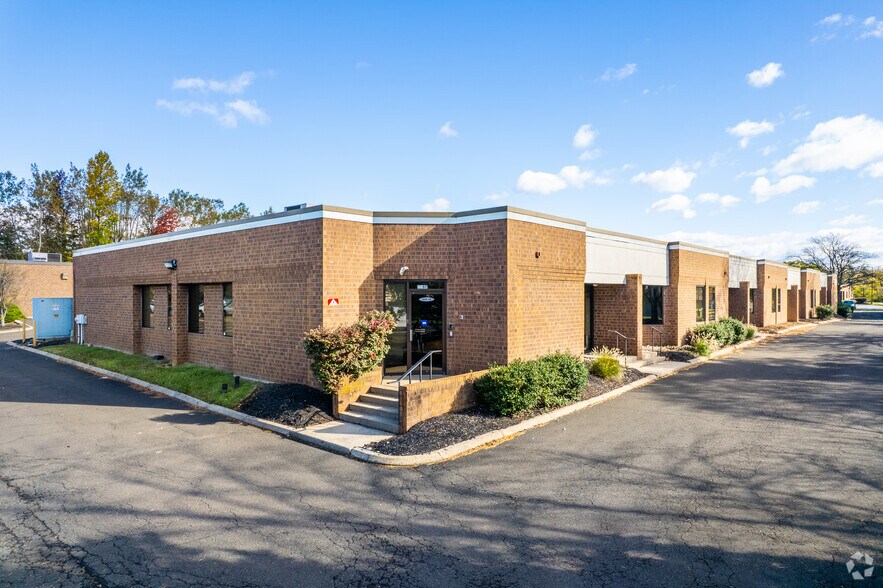 More Photos Of 2260 Cabot Blvd W, Langhorne Unknown For Lease