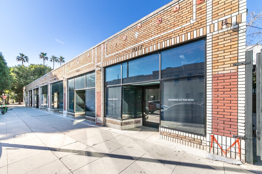 More Photos Of 1005 N Madison Ave, Los Angeles Storefront Retail Office For Lease