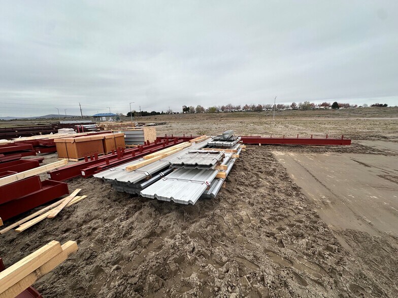 More Photos Of 2605 Robertson Dr, Richland Industrial For Lease