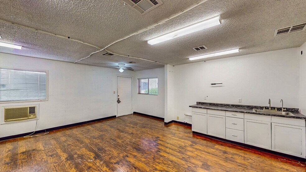 More Photos Of 3838-3856 Raymert Dr, Las Vegas Loft Creative Space For Sale