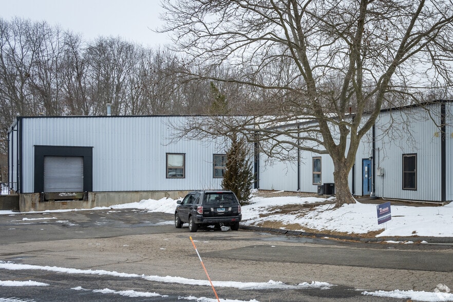 More Photos Of 5 Heritage Park, Clinton Manufacturing For Lease