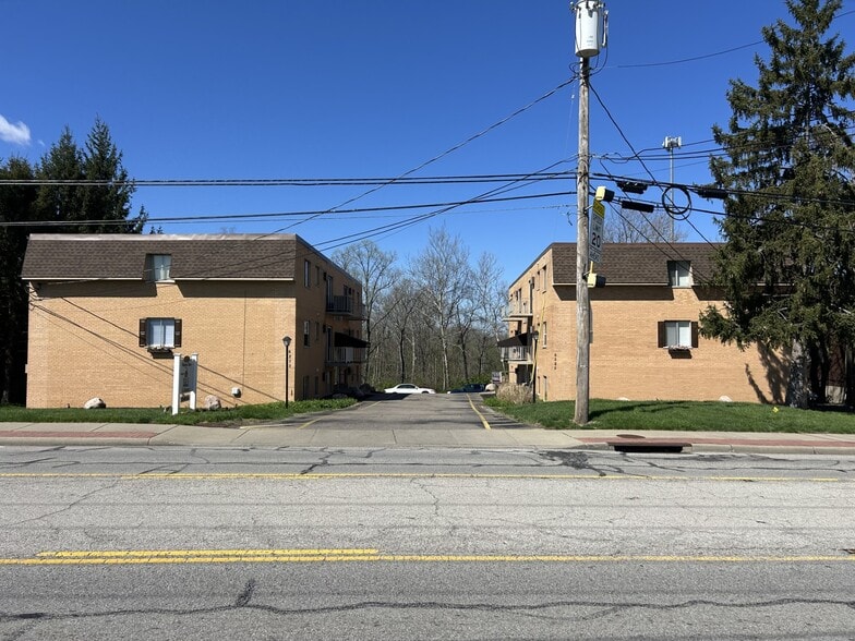 Primary Photo Of 6273 Cheviot Rd, Cincinnati Apartments For Sale