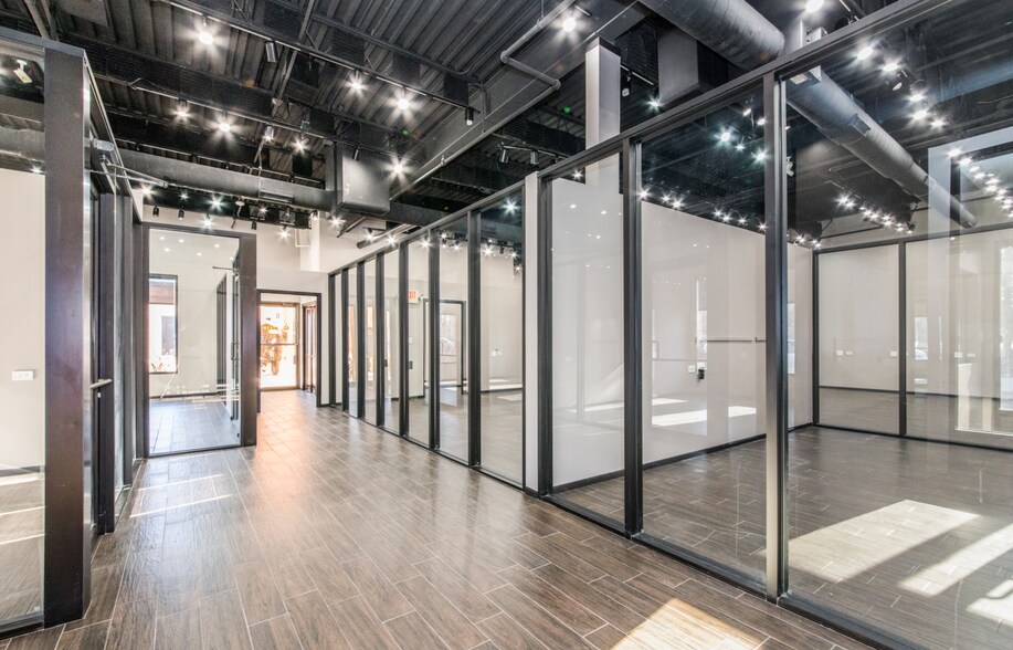 More Photos Of 1645 S River Rd, Des Plaines Office For Sale